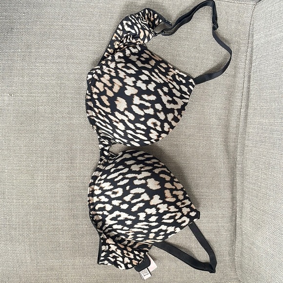 Victoria’s Secret push up bra - Picture 1 of 3